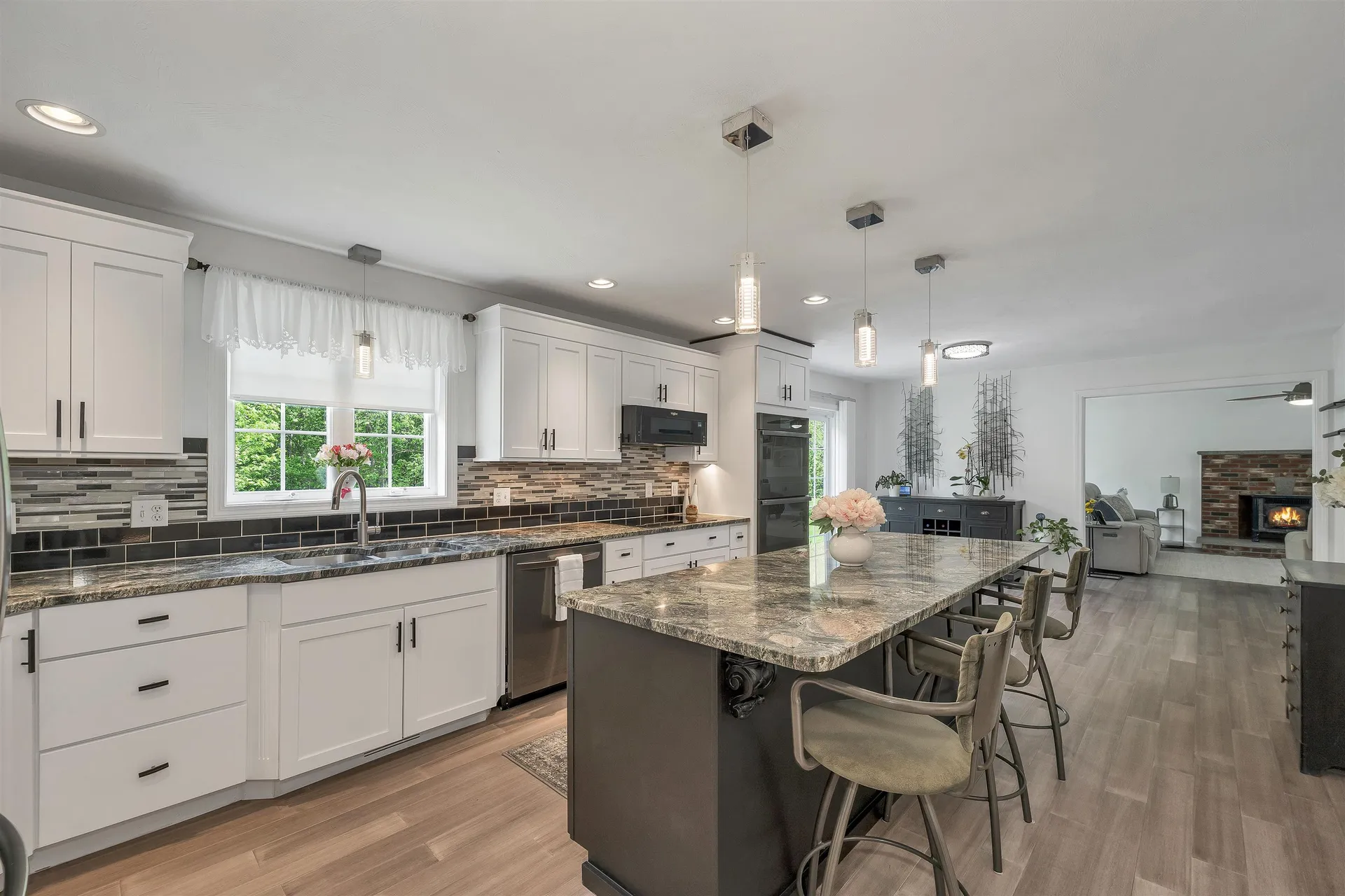 537 Pingree Hill Road Auburn NH 03032