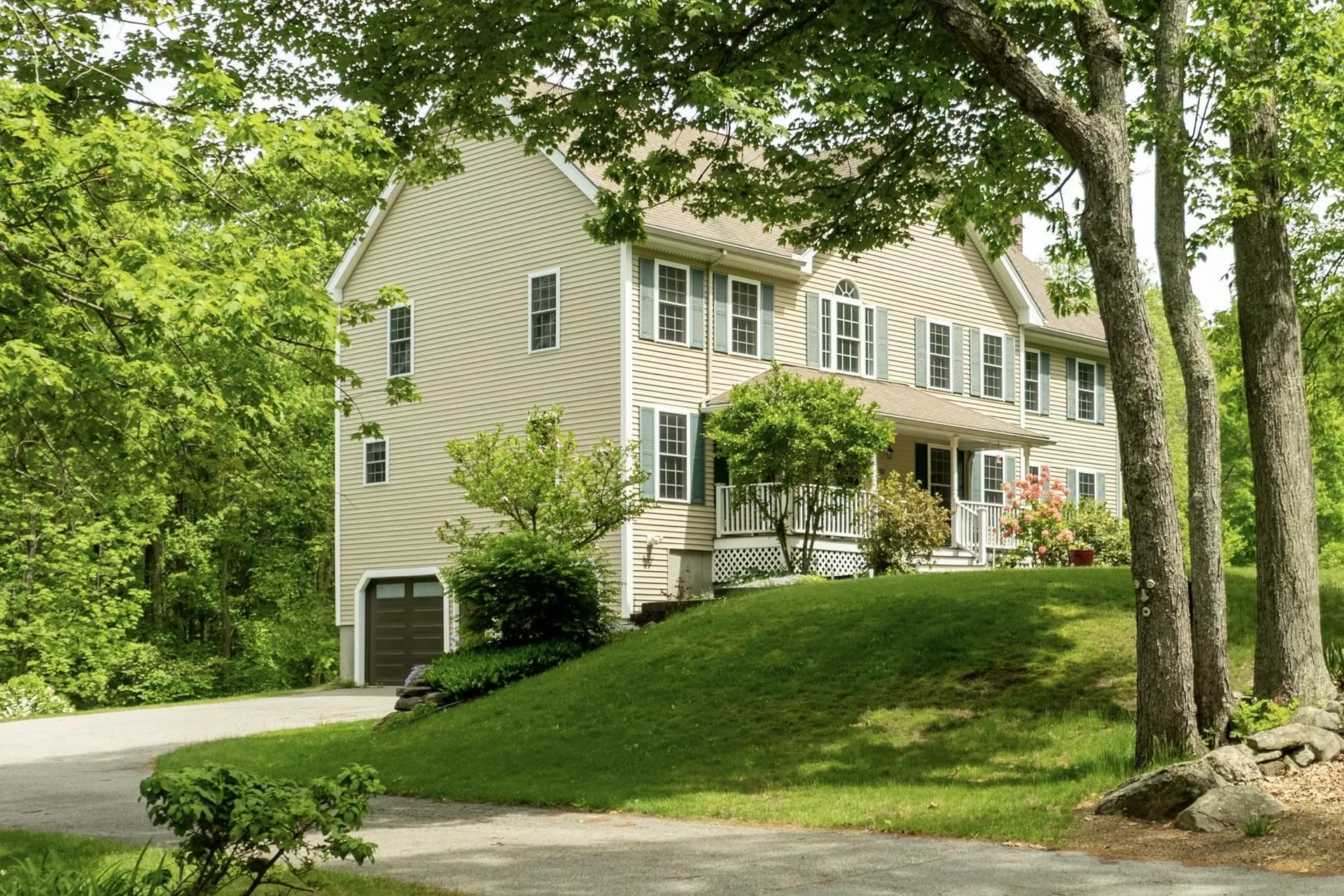 537 Pingree Hill Road Auburn NH 03032