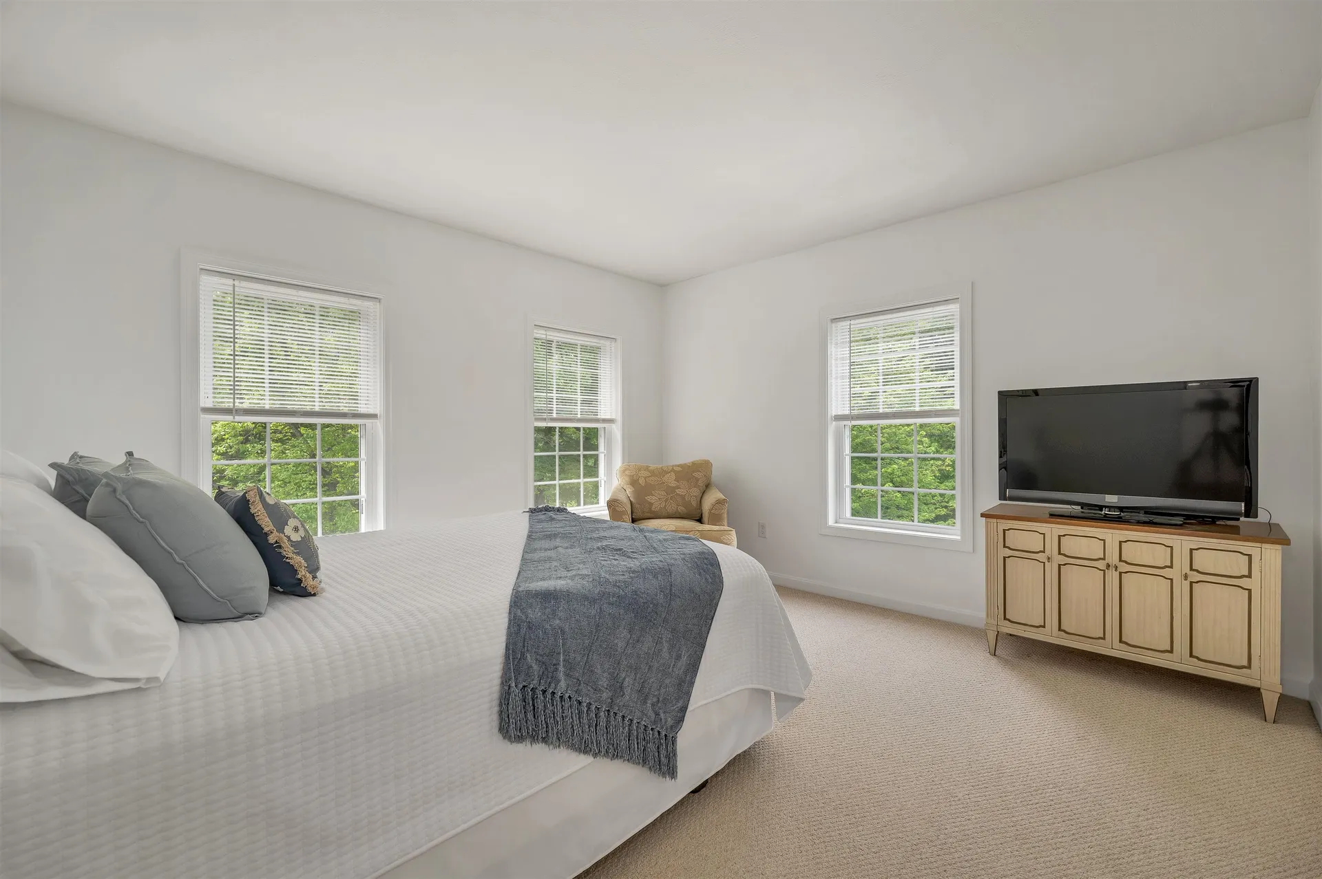 537 Pingree Hill Road Auburn NH 03032