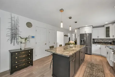 537 Pingree Hill Road Auburn NH 03032