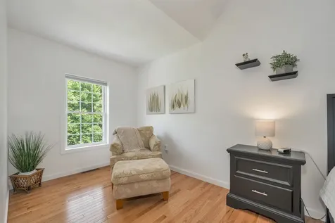 537 Pingree Hill Road Auburn NH 03032