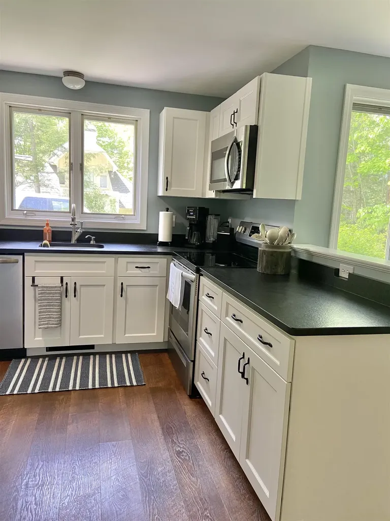40 Hampton Court Laconia NH 03246