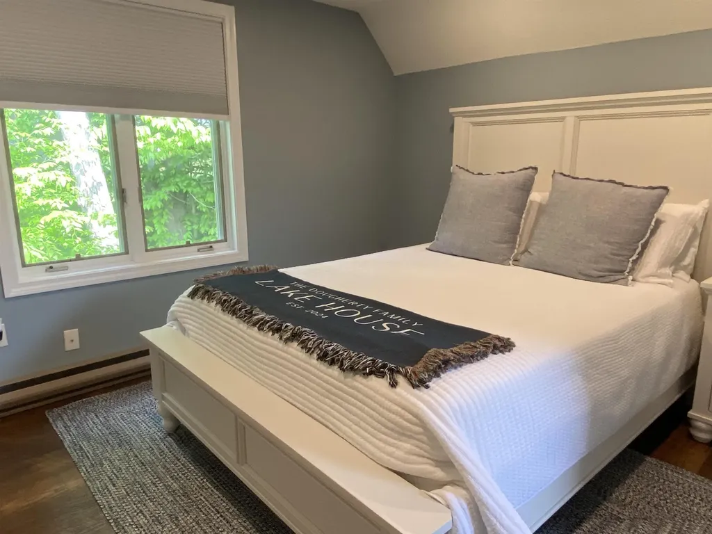 40 Hampton Court Laconia NH 03246