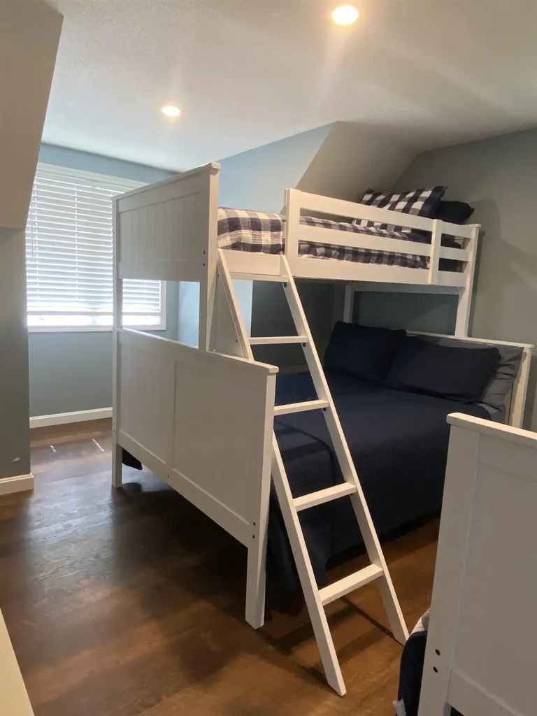 40 Hampton Court Laconia NH 03246