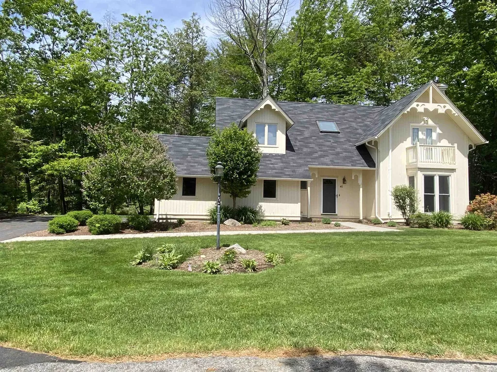 40 Hampton Court Laconia NH 03246