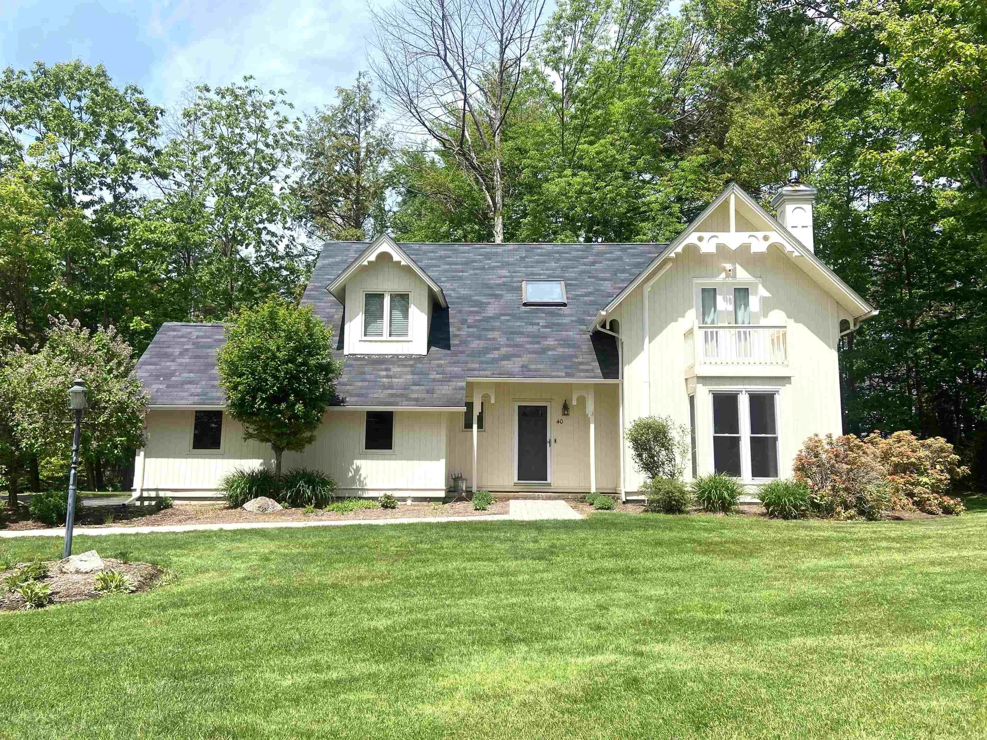 40 Hampton Court Laconia NH 03246