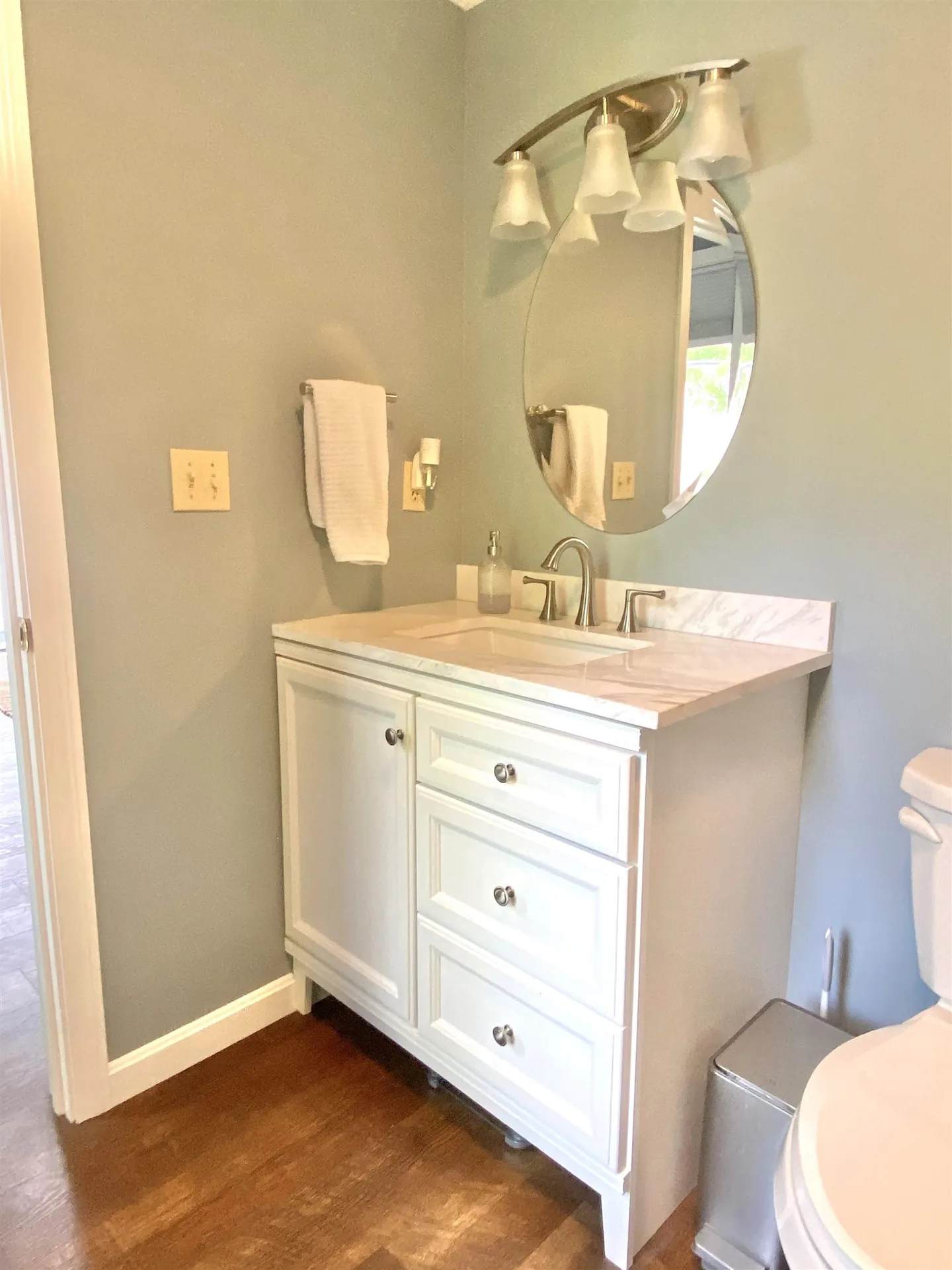 40 Hampton Court Laconia NH 03246