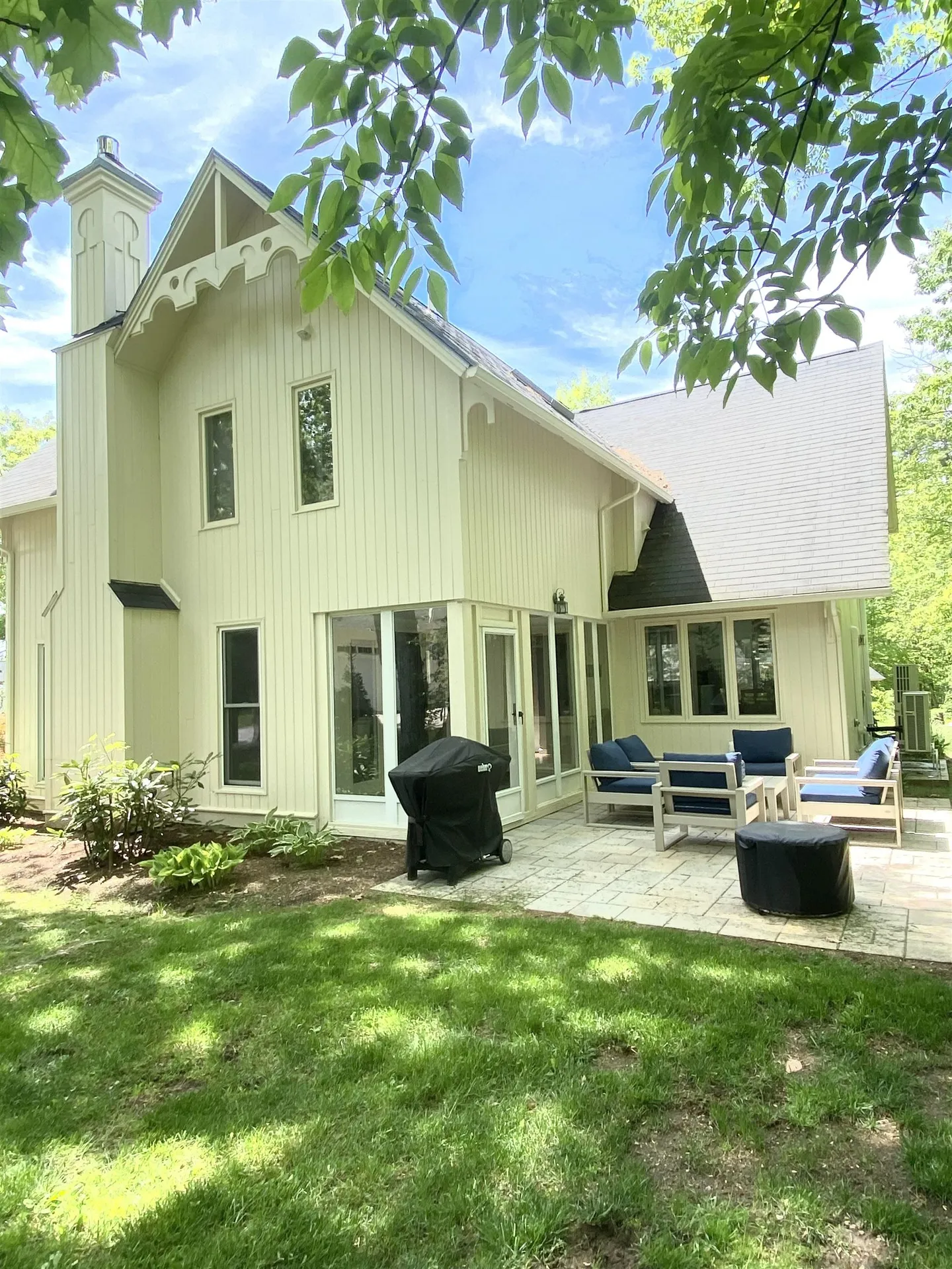 40 Hampton Court Laconia NH 03246
