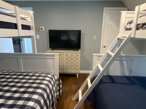 40 Hampton Court Laconia NH 03246