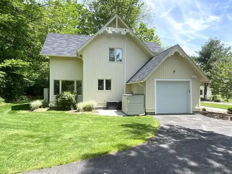 40 Hampton Court Laconia NH 03246