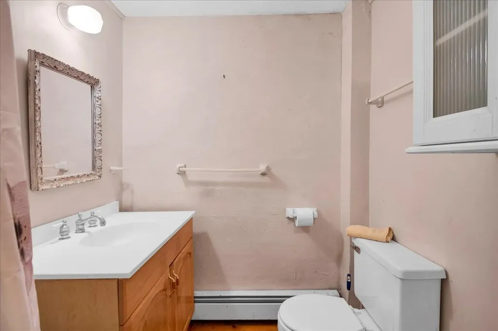 21 Seminary Street Middlebury VT 05753