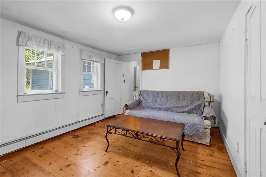 21 Seminary Street Middlebury VT 05753