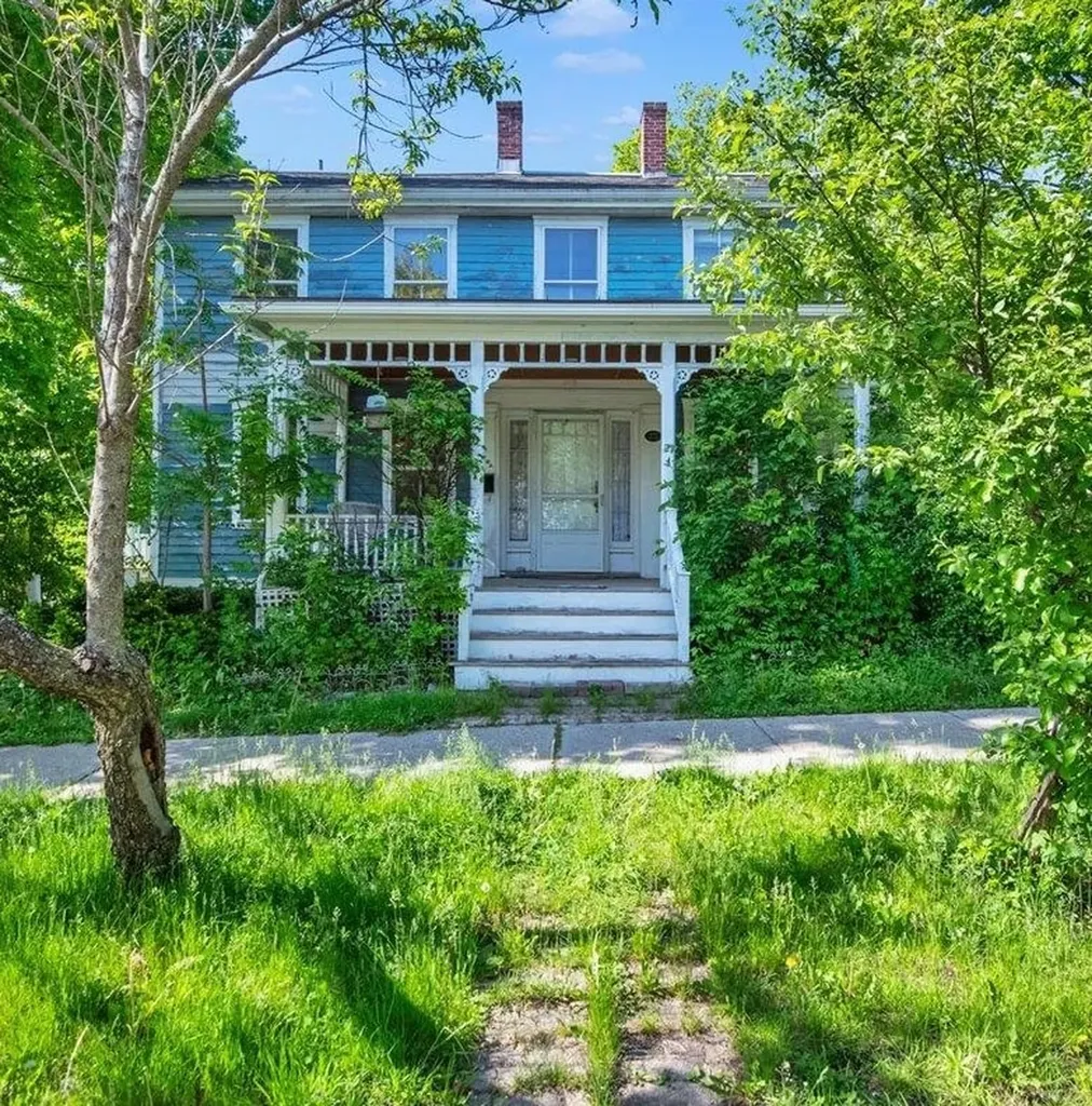 21 Seminary Street Middlebury VT 05753