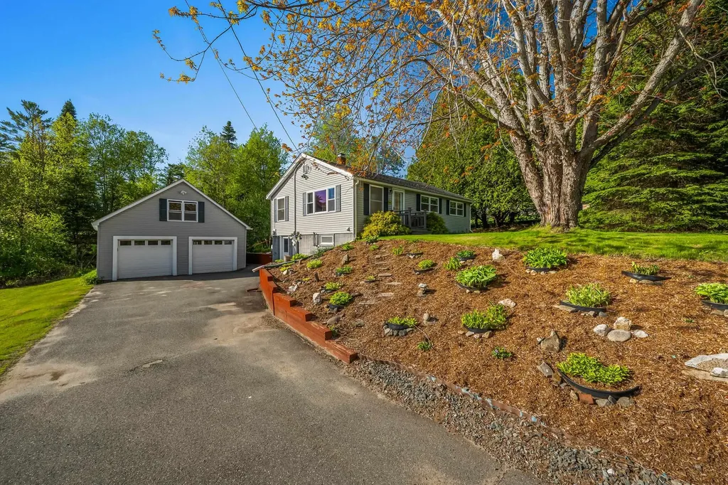 101 Manns Hill Road Littleton NH 03561
