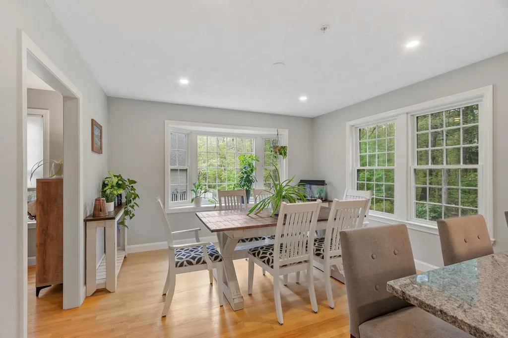 20 Lamplight Drive Atkinson NH 03811