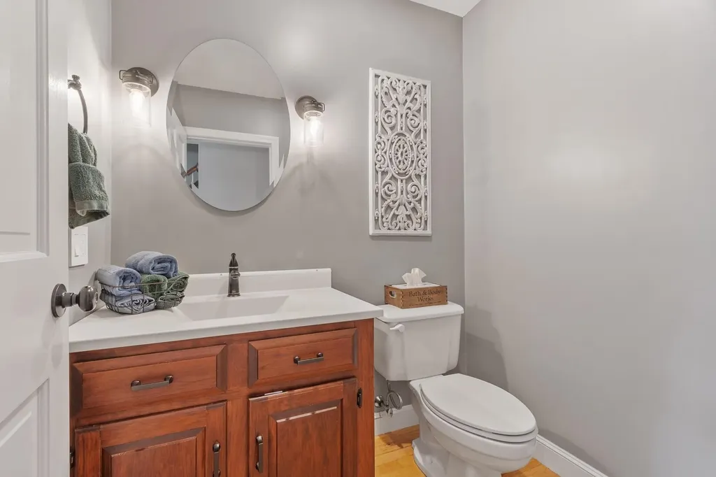 20 Lamplight Drive Atkinson NH 03811
