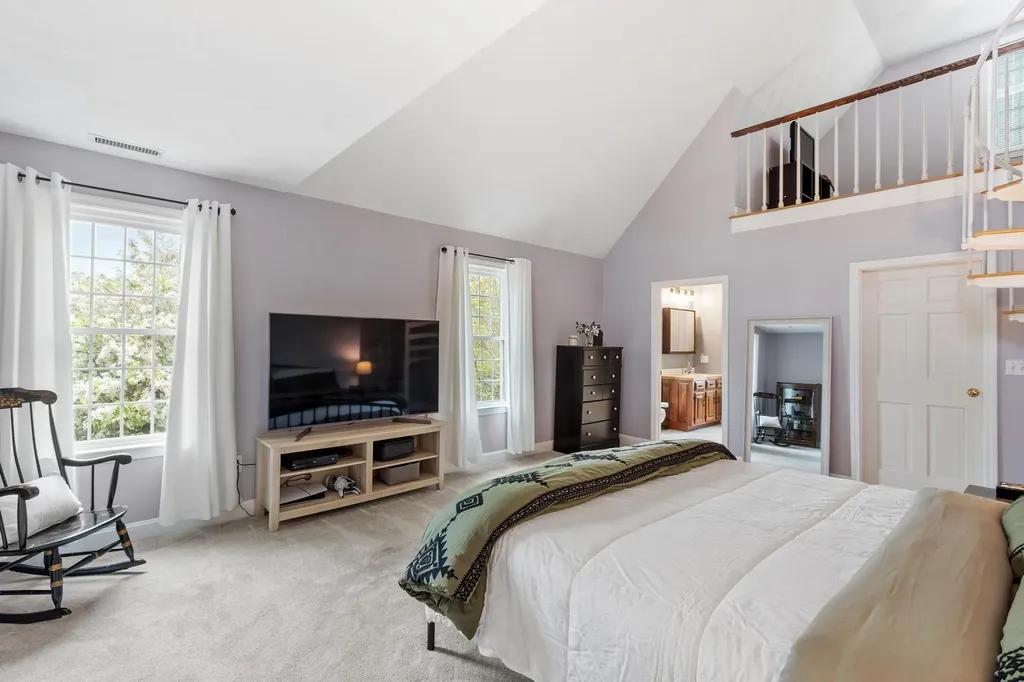 20 Lamplight Drive Atkinson NH 03811