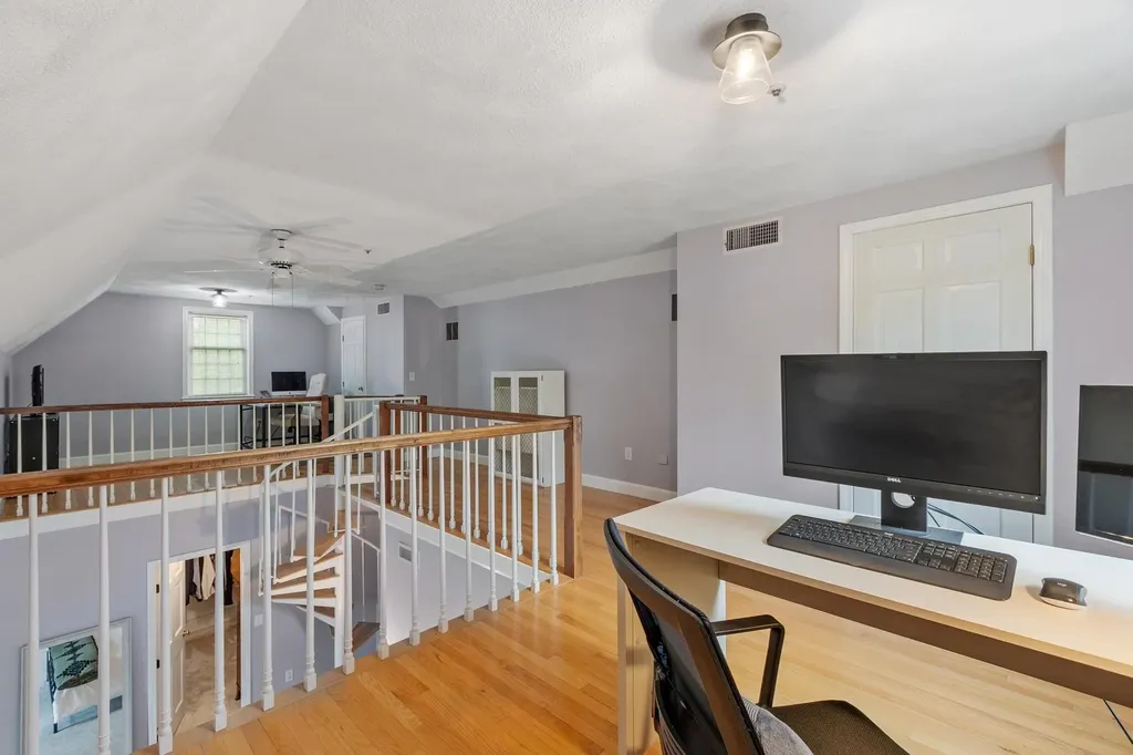 20 Lamplight Drive Atkinson NH 03811