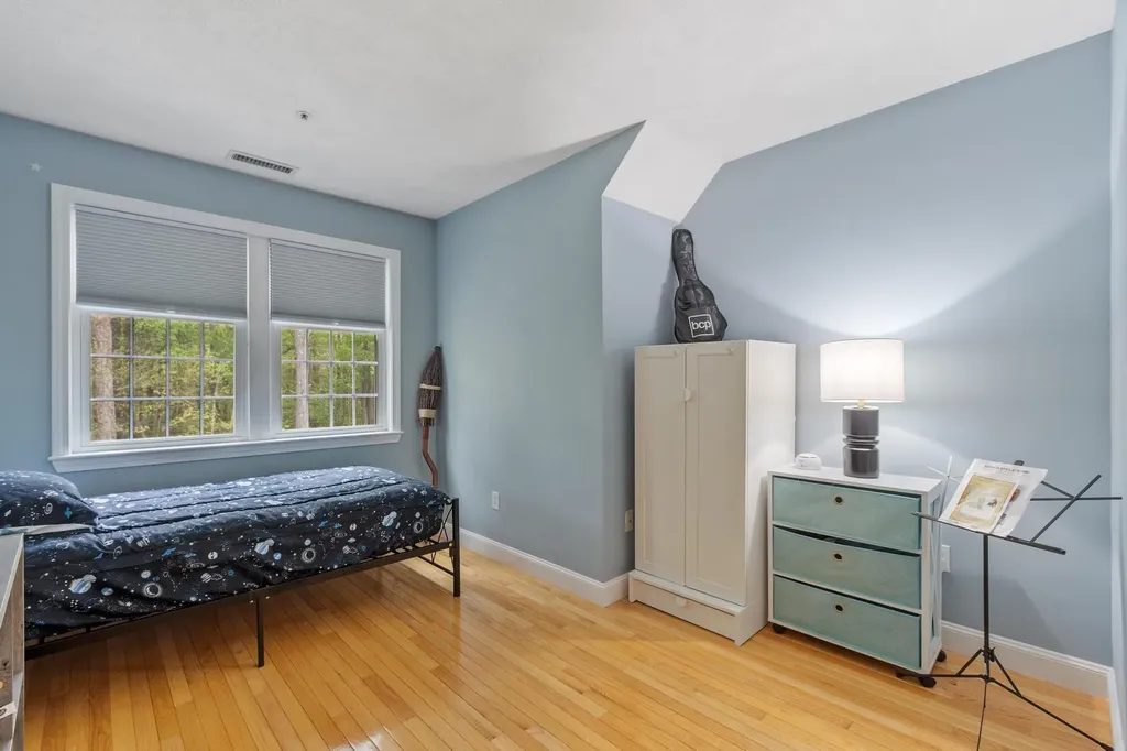 20 Lamplight Drive Atkinson NH 03811