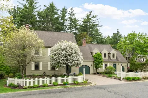 20 Lamplight Drive Atkinson NH 03811