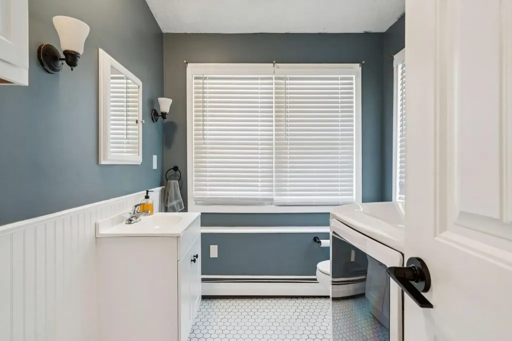 17 Dartmouth Street Claremont NH 03743