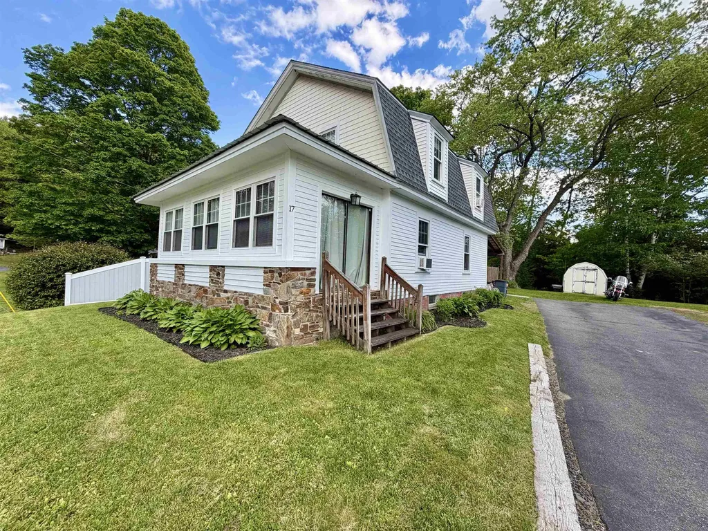 17 Dartmouth Street Claremont NH 03743