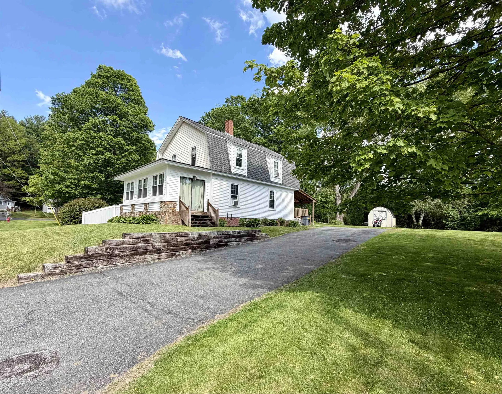 17 Dartmouth Street Claremont NH 03743