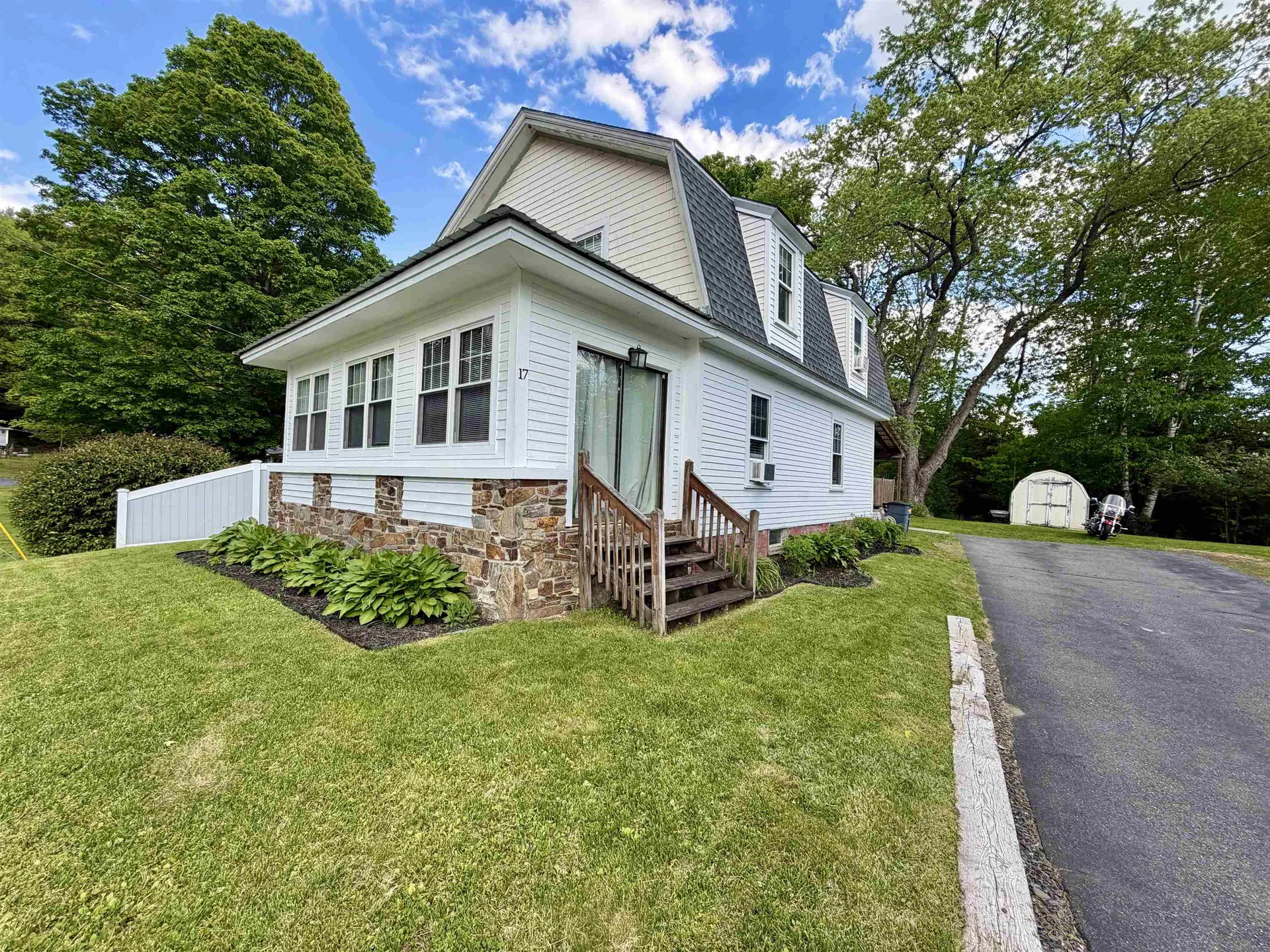 17 Dartmouth Street Claremont NH 03743