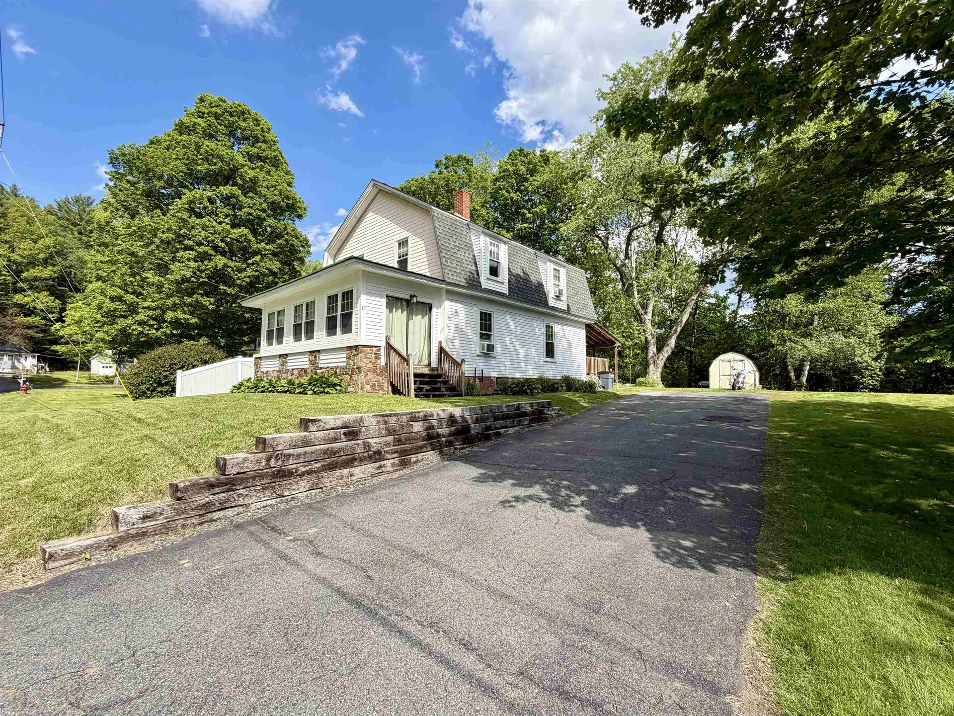 17 Dartmouth Street Claremont NH 03743