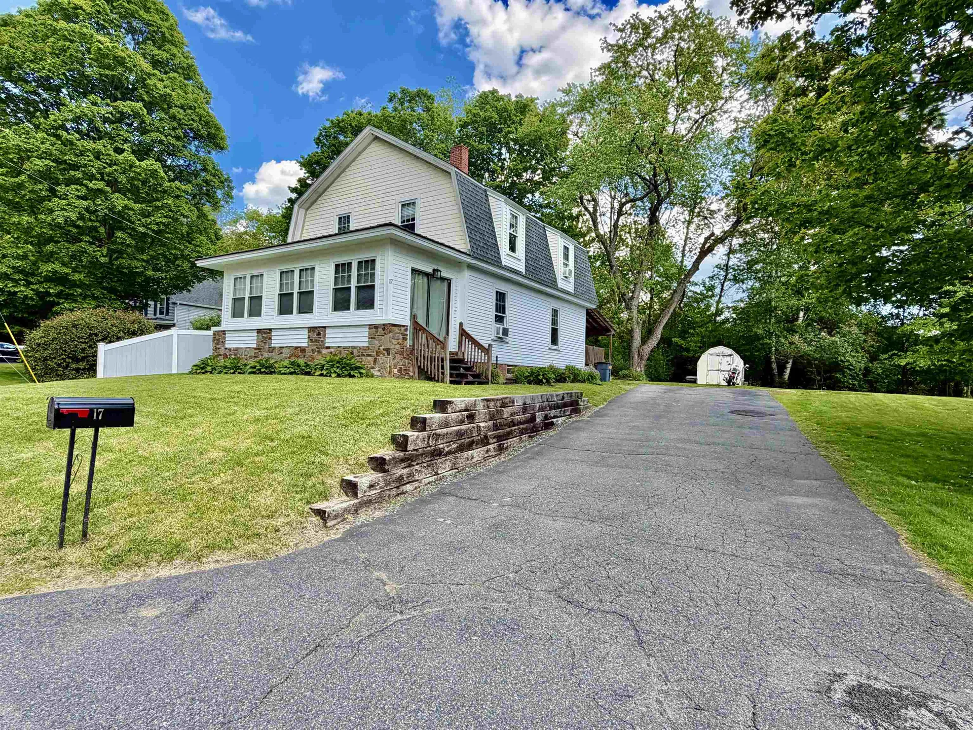 17 Dartmouth Street Claremont NH 03743