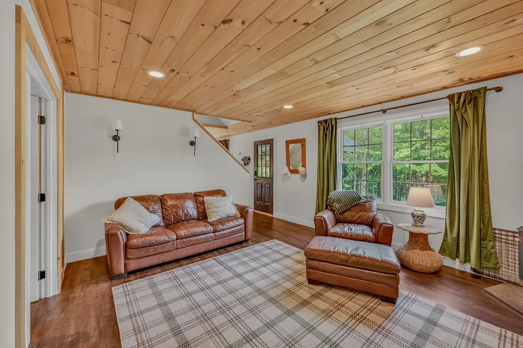 48 Meadow Lane Campton NH 03223