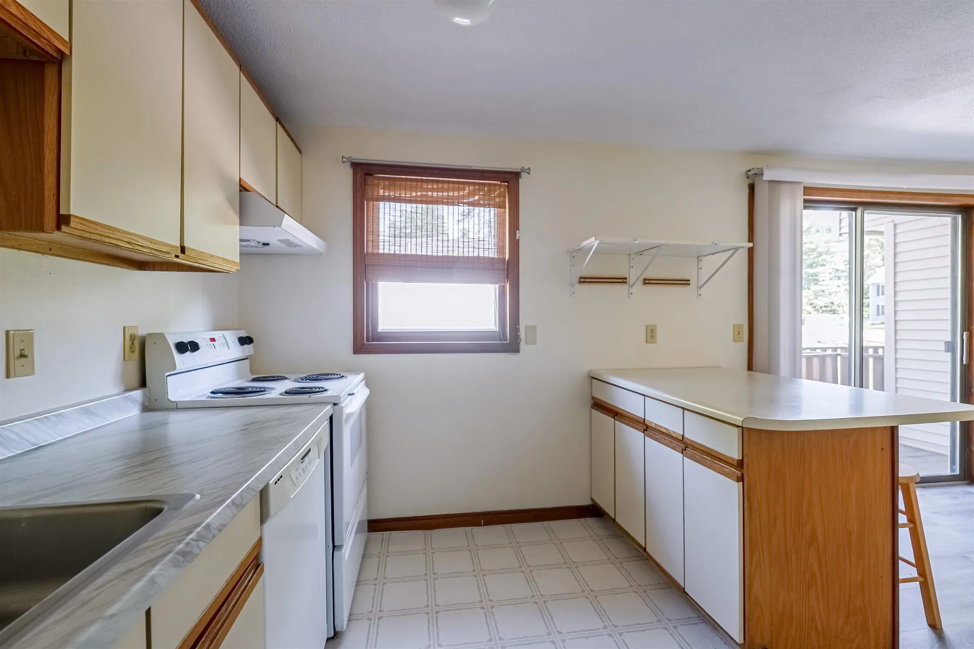 38 Stonegate Lane Derry NH 03036