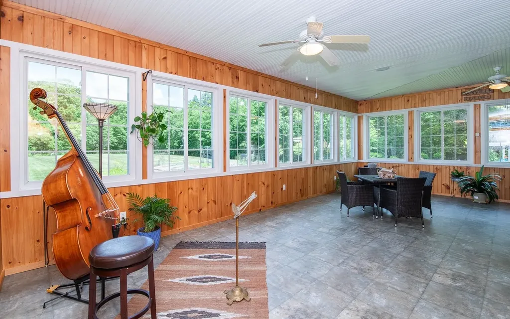 32 Mcintosh Road Danville NH 03819