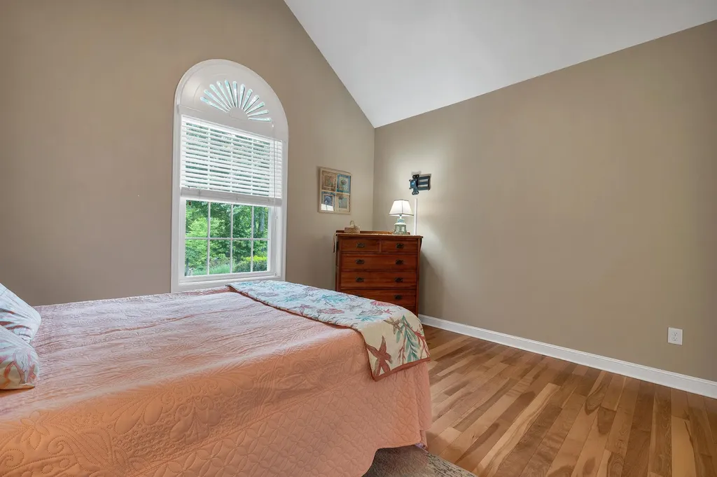 32 Mcintosh Road Danville NH 03819