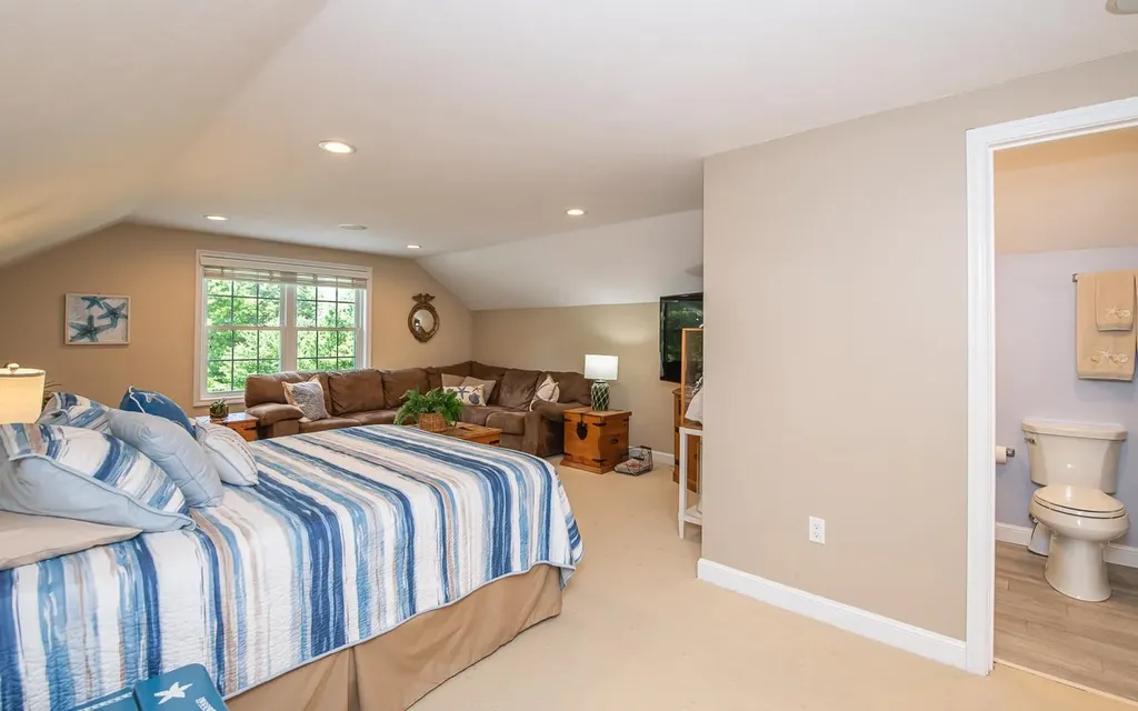 32 Mcintosh Road Danville NH 03819