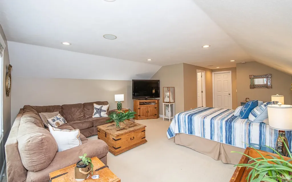 32 Mcintosh Road Danville NH 03819