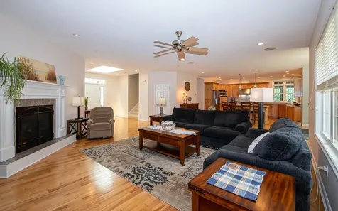 32 Mcintosh Road Danville NH 03819