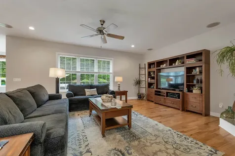 32 Mcintosh Road Danville NH 03819