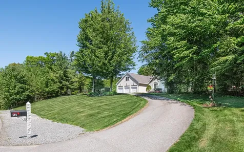 32 Mcintosh Road Danville NH 03819