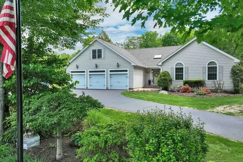 32 Mcintosh Road Danville NH 03819