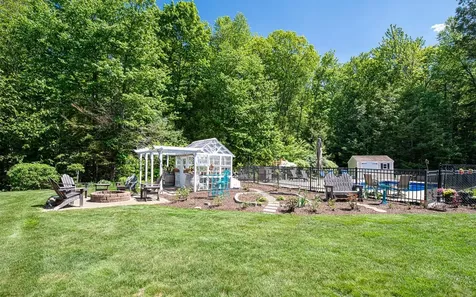 32 Mcintosh Road Danville NH 03819