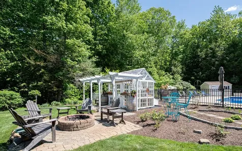32 Mcintosh Road Danville NH 03819