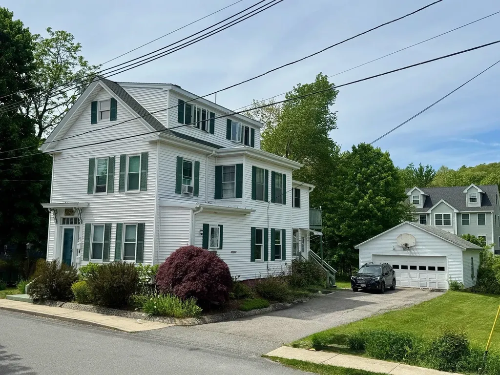 23 Chester Street Amesbury MA 01913