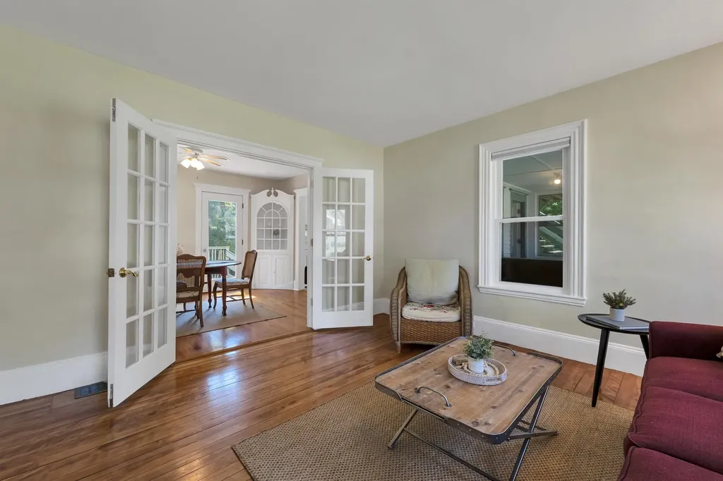 23 Chester Street Amesbury MA 01913