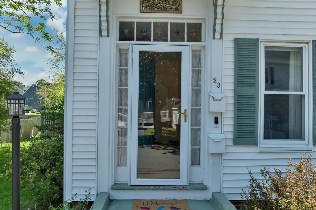 23 Chester Street Amesbury MA 01913