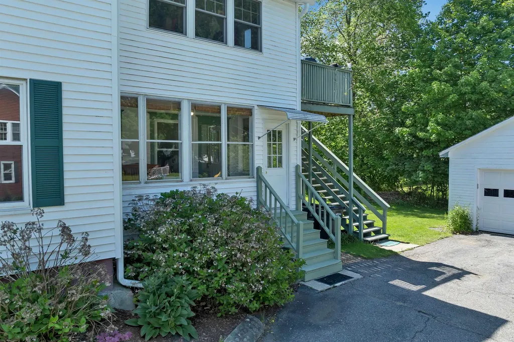 23 Chester Street Amesbury MA 01913