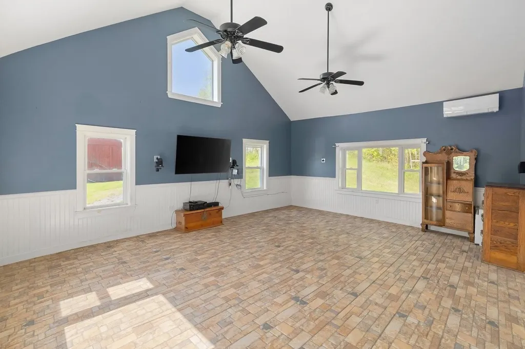 2486 Peak Road Wheelock VT 05851