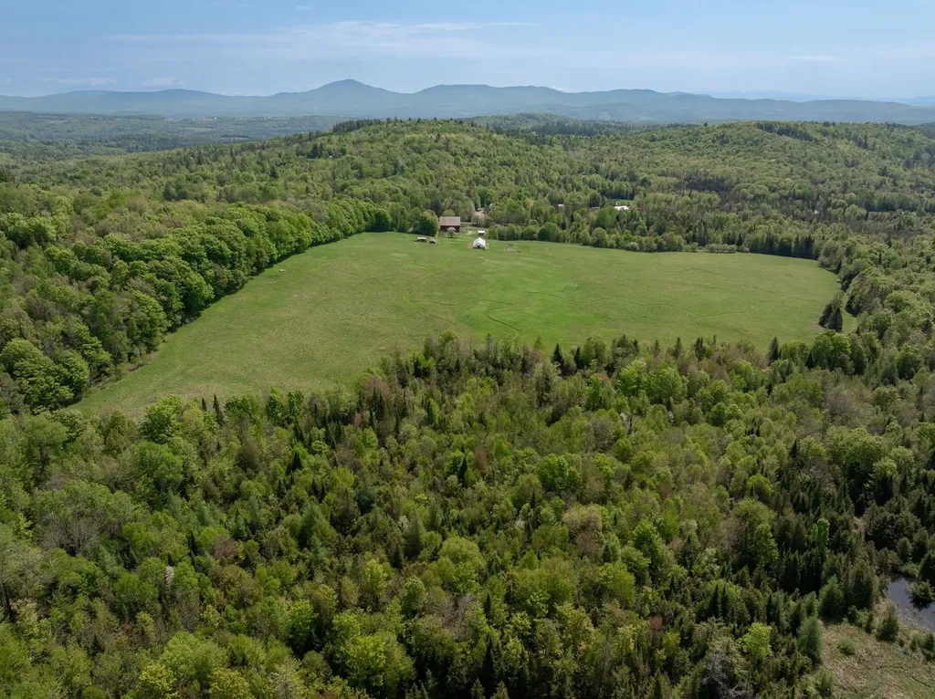 2486 Peak Road Wheelock VT 05851