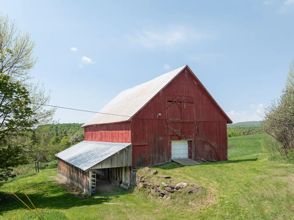 2486 Peak Road Wheelock VT 05851