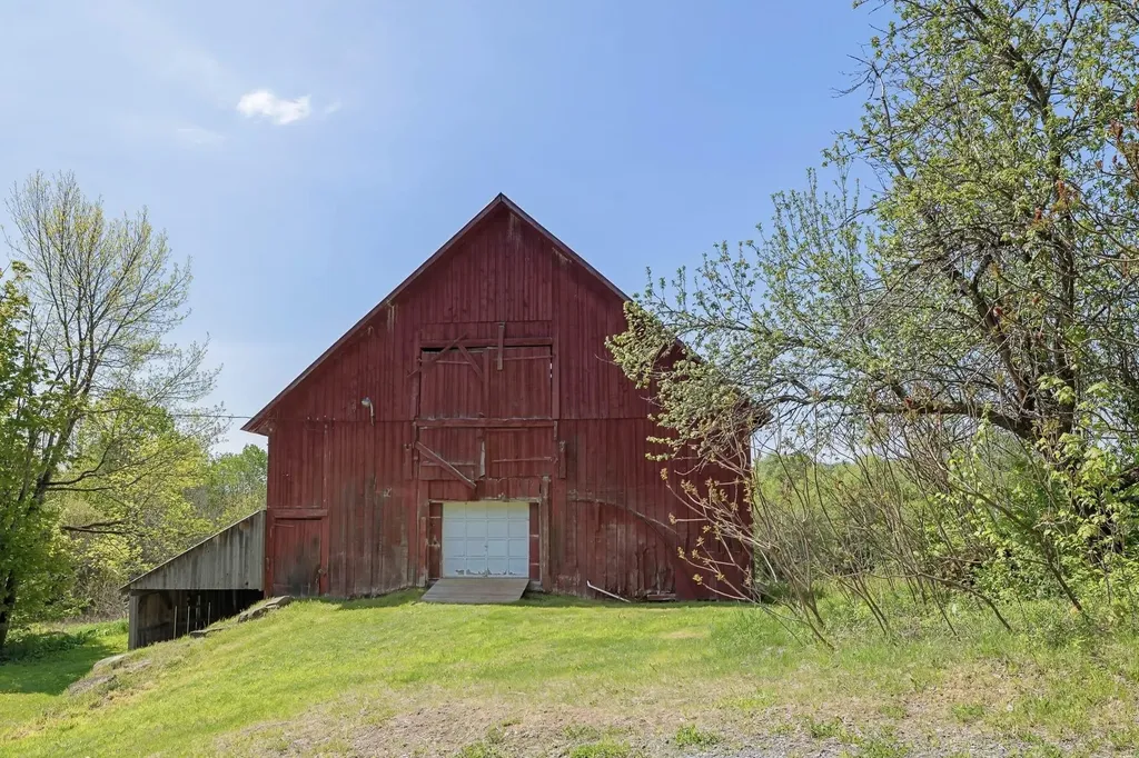 2486 Peak Road Wheelock VT 05851